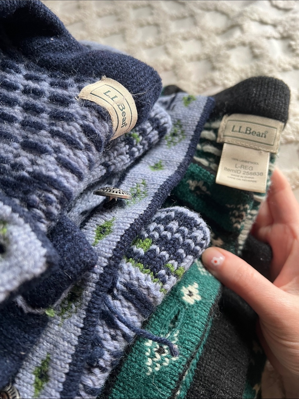 Women’s L.L. Bean Light Blue & Navy Patterned Crewneck Sweater Wool Size Large - Picture 4 of 15